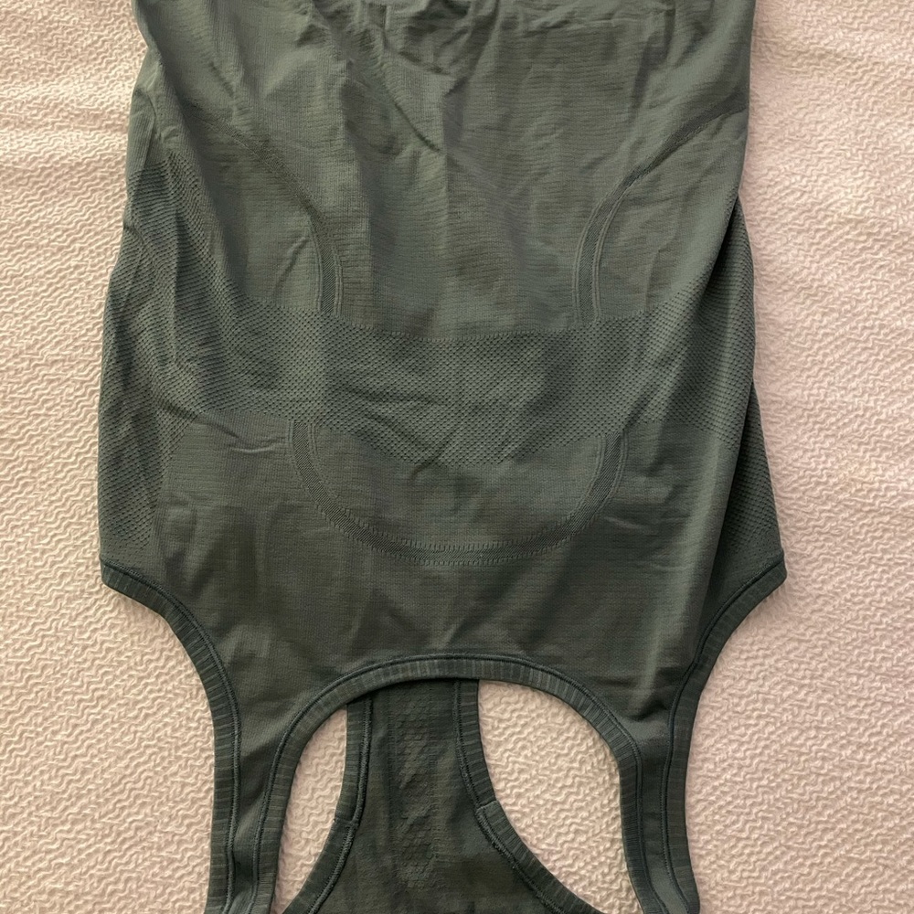 Lululemon swiftly tech